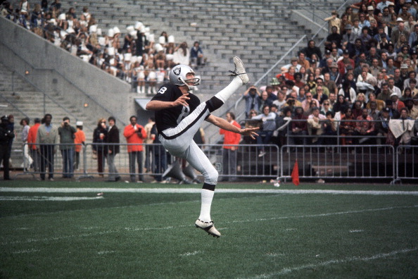 Raiders' Ray Guy, first punter selected to Hall of Fame, dies at 72