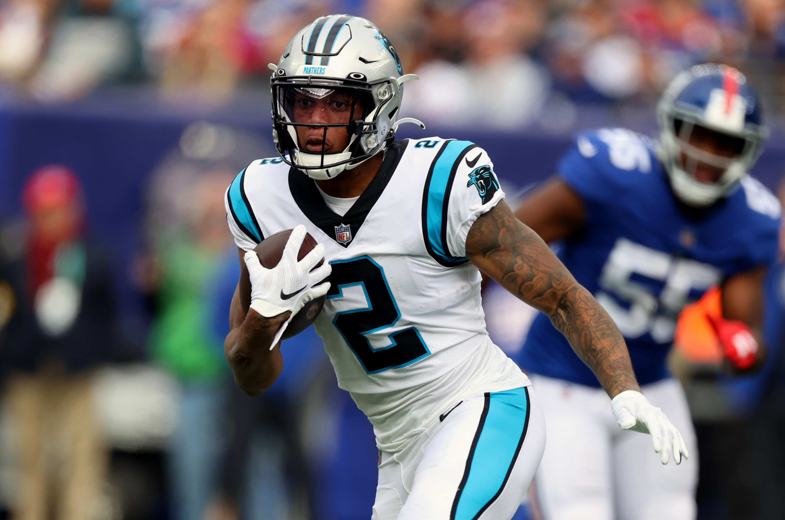 Jones passing and catching, Giants D spark win over Panthers - The