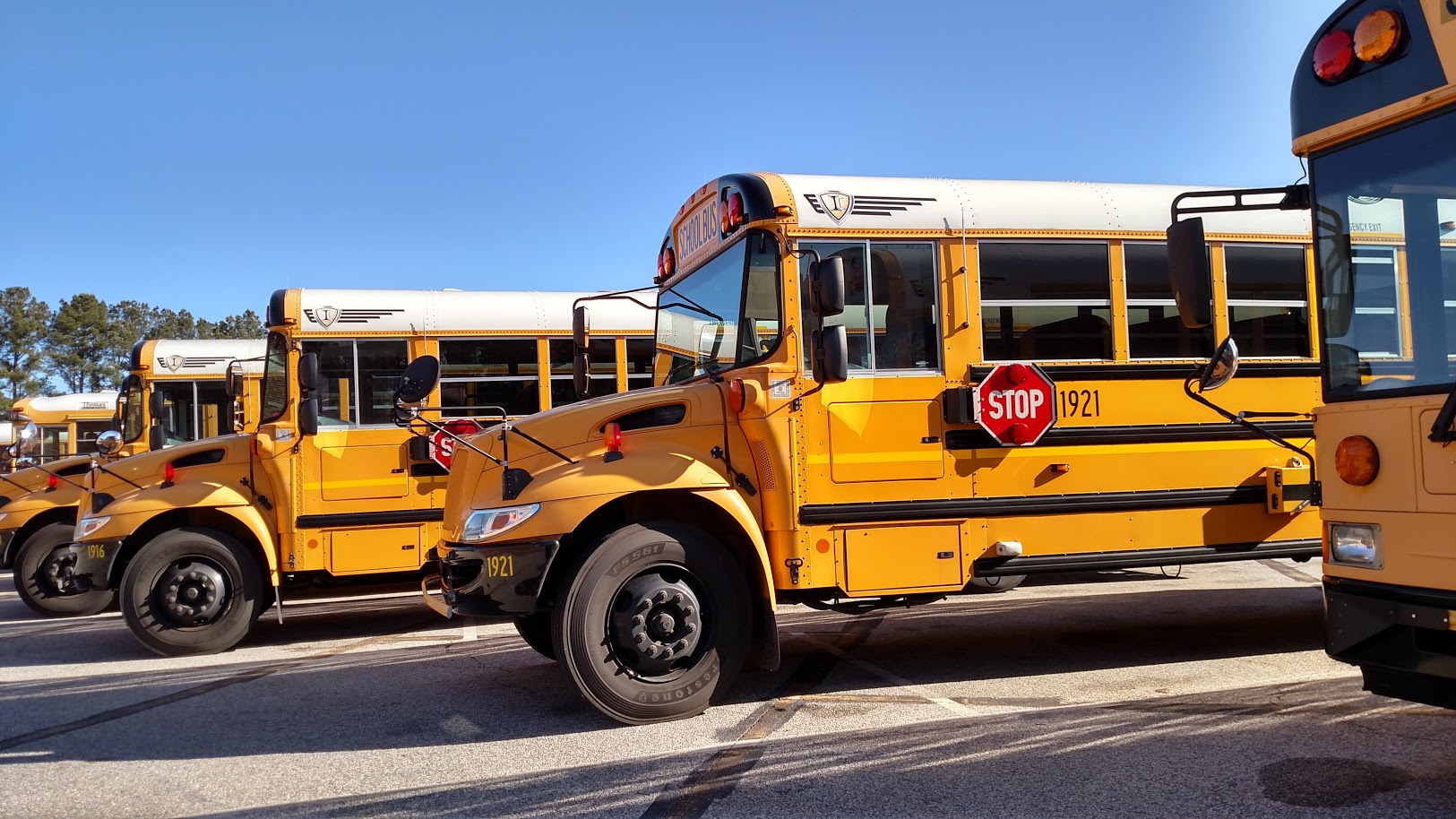 Cobb schools to get more buses with air conditioning – 95.5 WSB