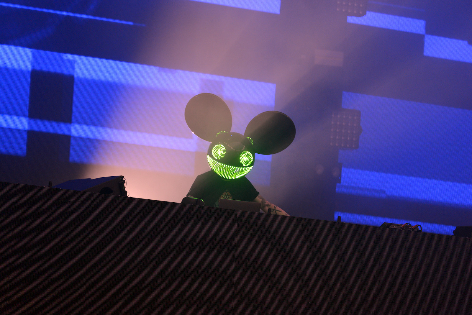 Decentraland music festival shows web3’s influence on the music industry