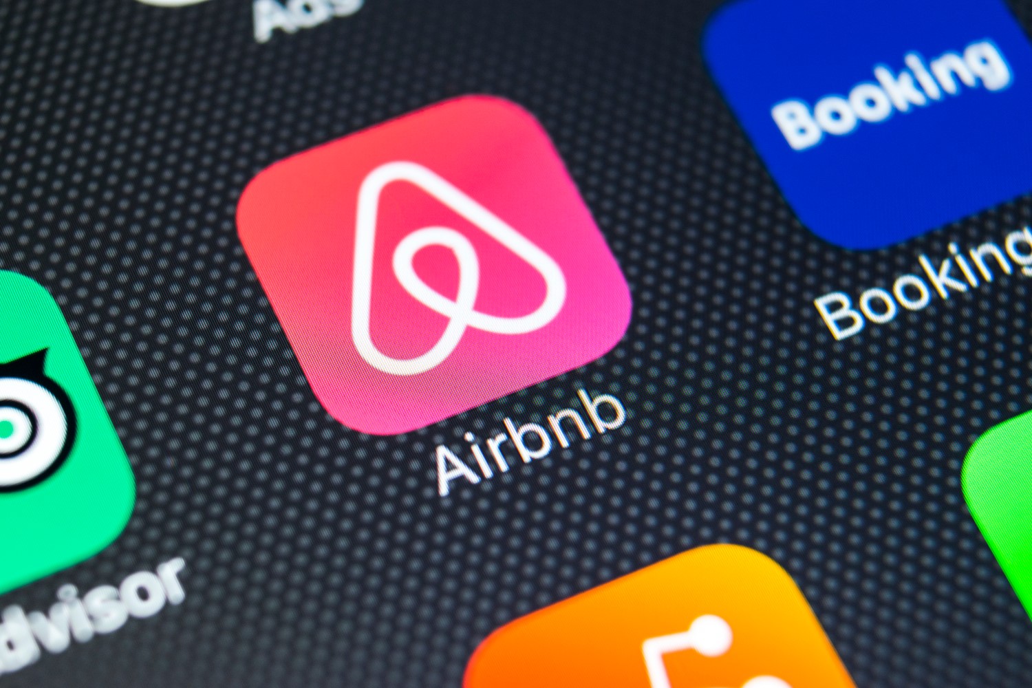 Airbnb using blockchain david letterman retirement-replacement-betterment