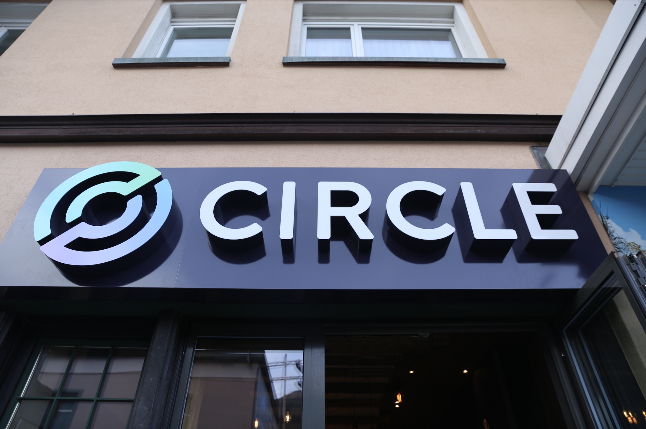 USDC Issuer Circle to Introduce Euro-Backed Stablecoin in US