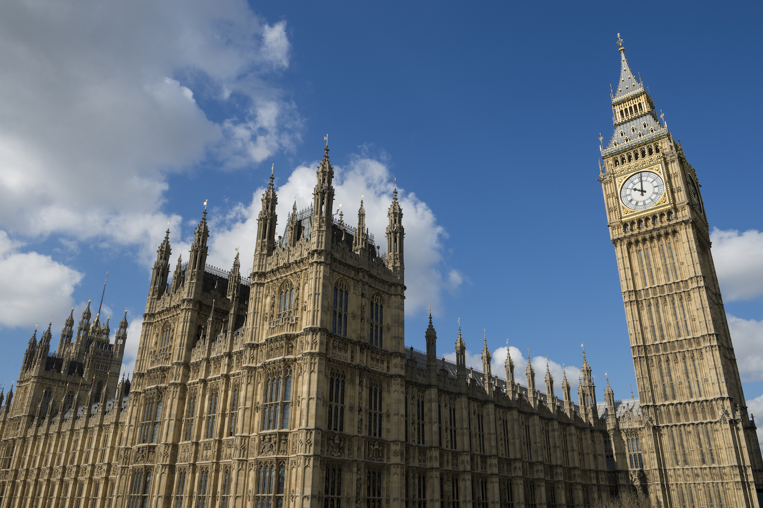 House of Lords Committee Sees 'No Convincing Case' for UK CBDC