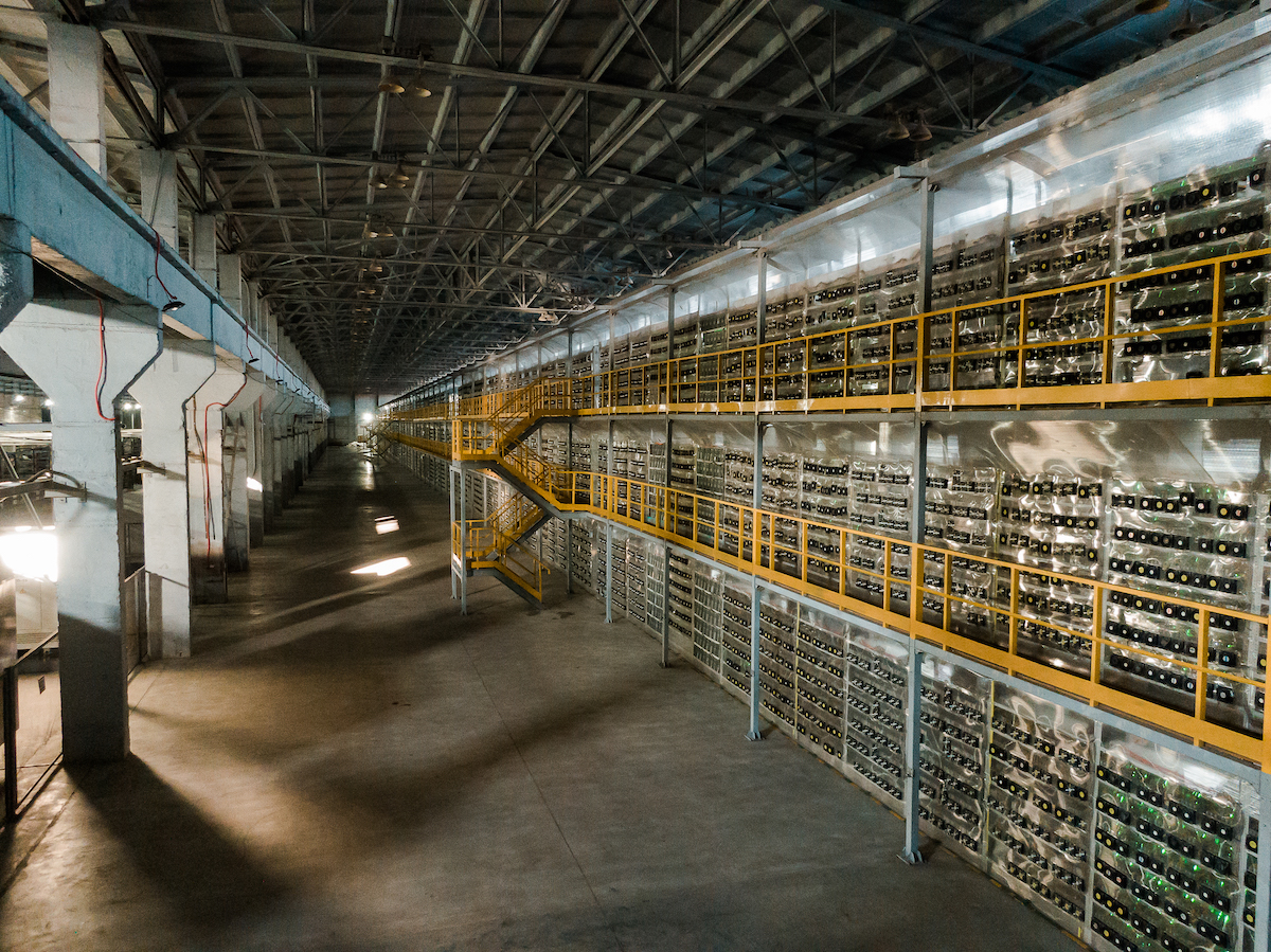 largest bitcoin mining farm