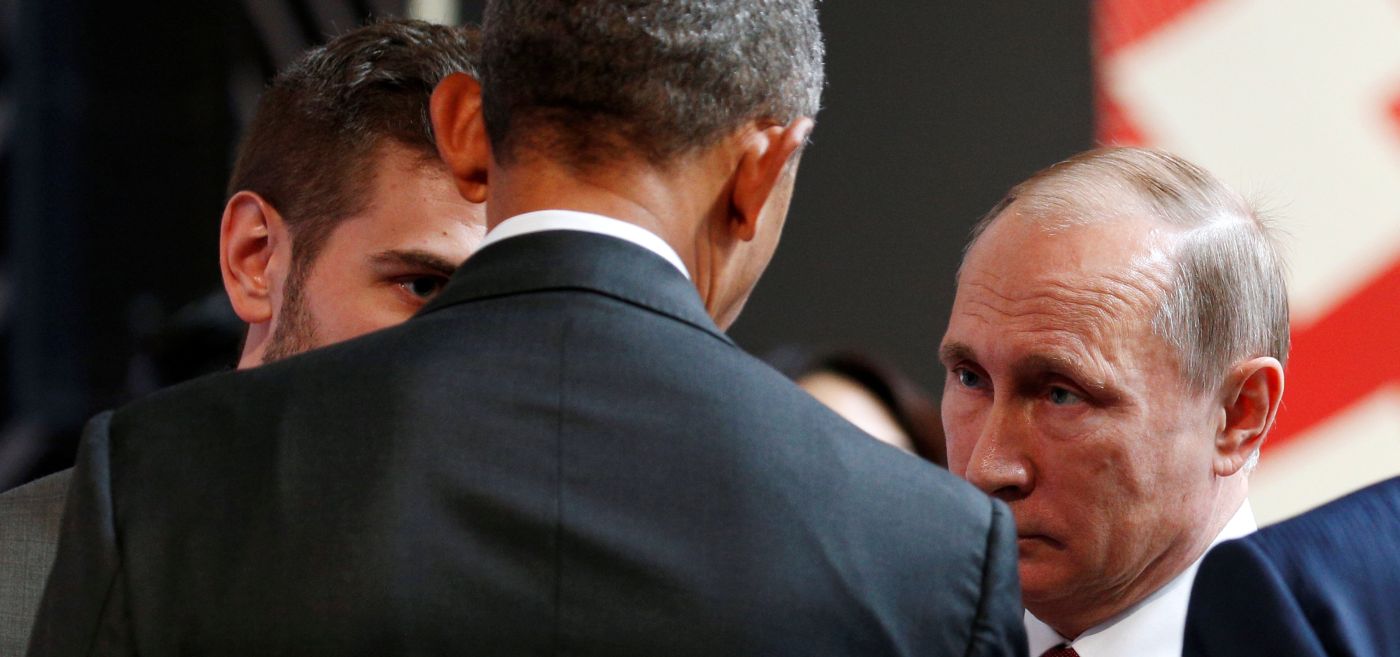 Obama talks with Putin at  the APEC Summit  in Lima, Peru