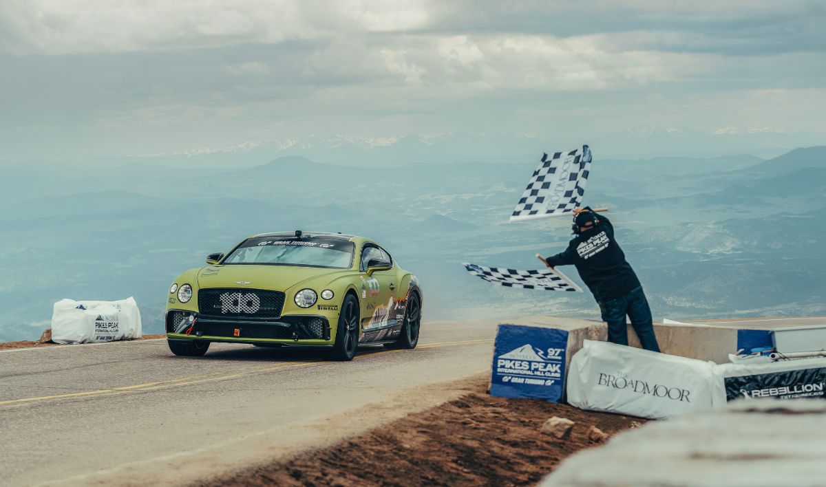 Continental GT Breaks Record at Pikes Peak (1) (1)