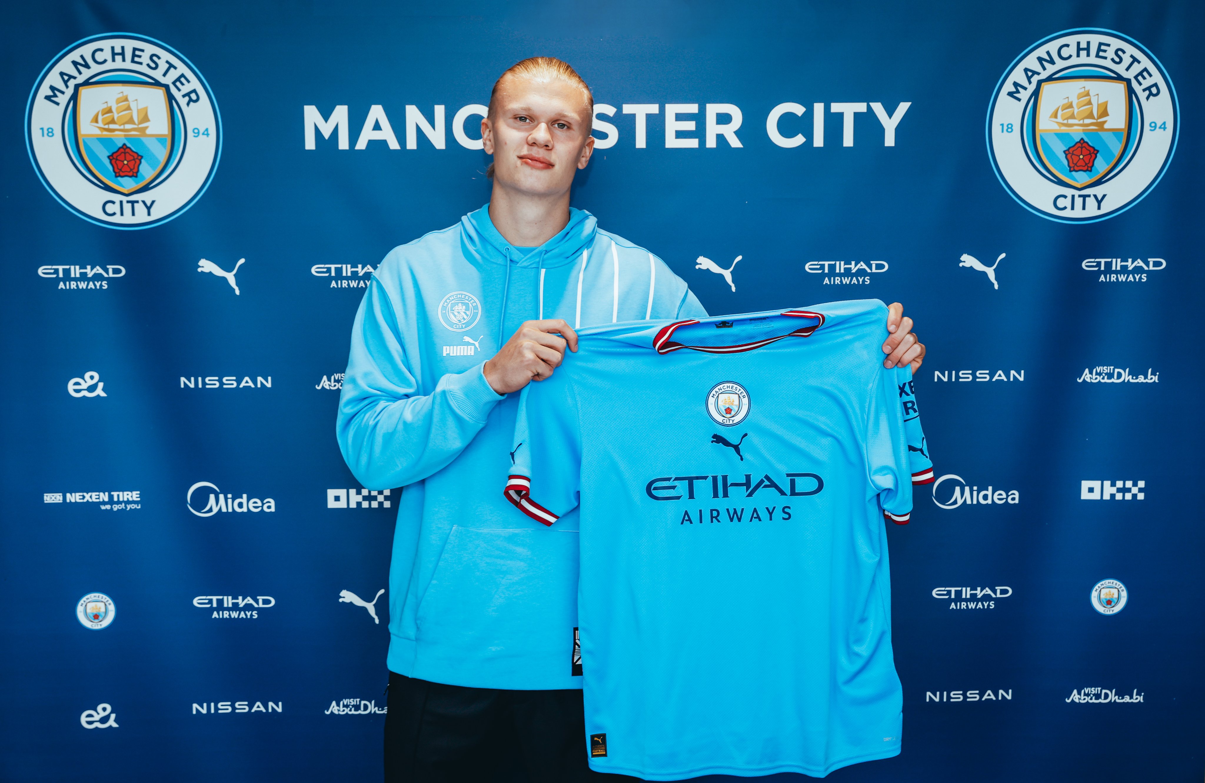 Erling Haaland se transformó oficialmente en el nuevo atacante del Manchester City.