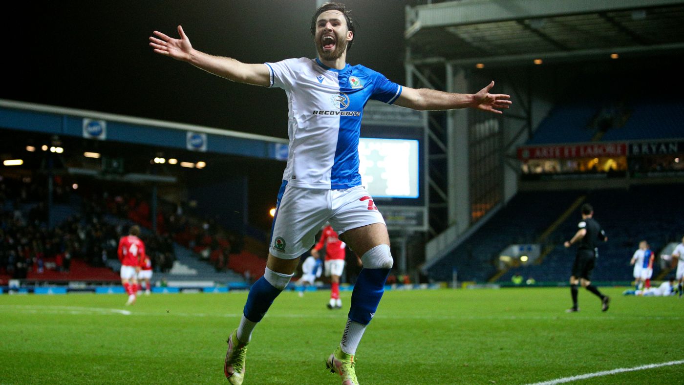 Ben Brereton recibió la felicitación de Alan Shearer, goleador histórico de la Premier League.