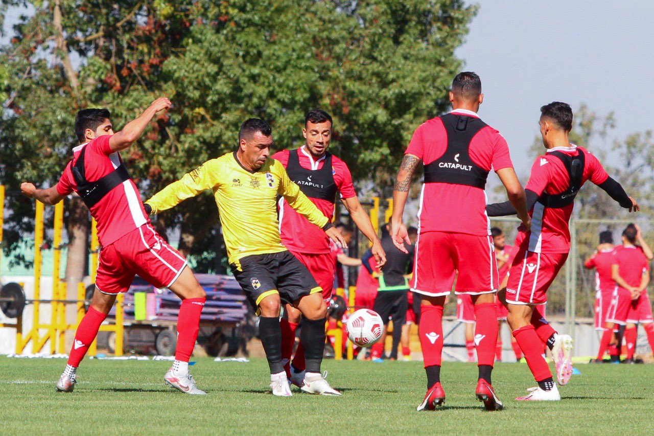 Esteban Paredes, en el partido amistoso frente a Audax Italiano.