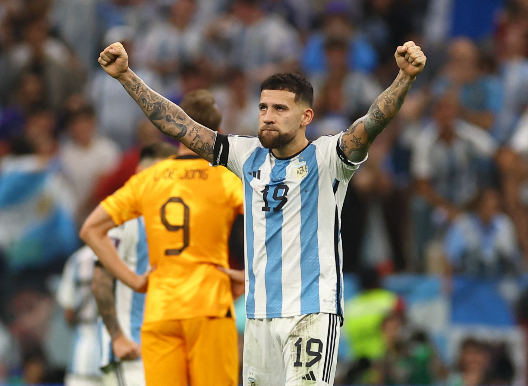 El en que Waldo Ponce permitió el debut de Nicolás Otamendi, patrón de la defensa de Argentina - La Tercera