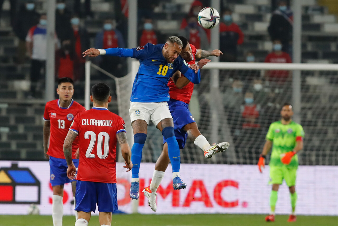 En la primera rueda de las Clasificatorias, Chile perdió 1-0 con Brasil. FOTO: AGENCIAUNO