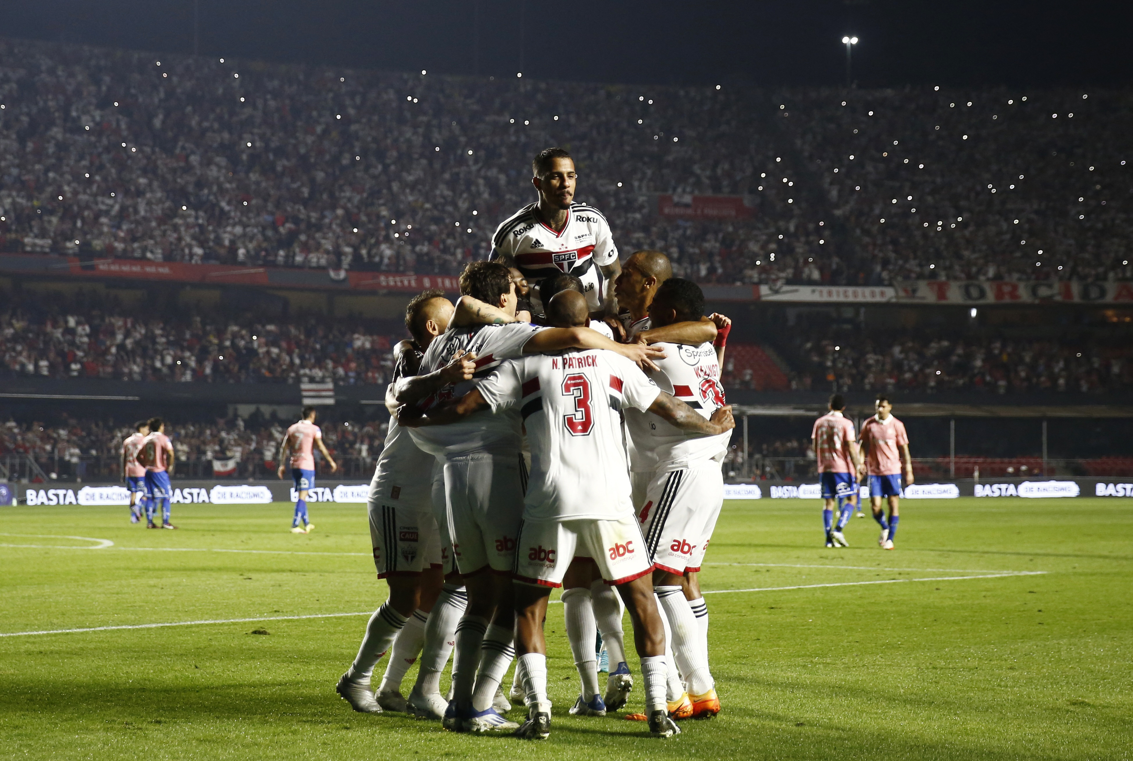 Uruguay se luce ante Chile con golazos - Fútbol Internacional - ABC Color