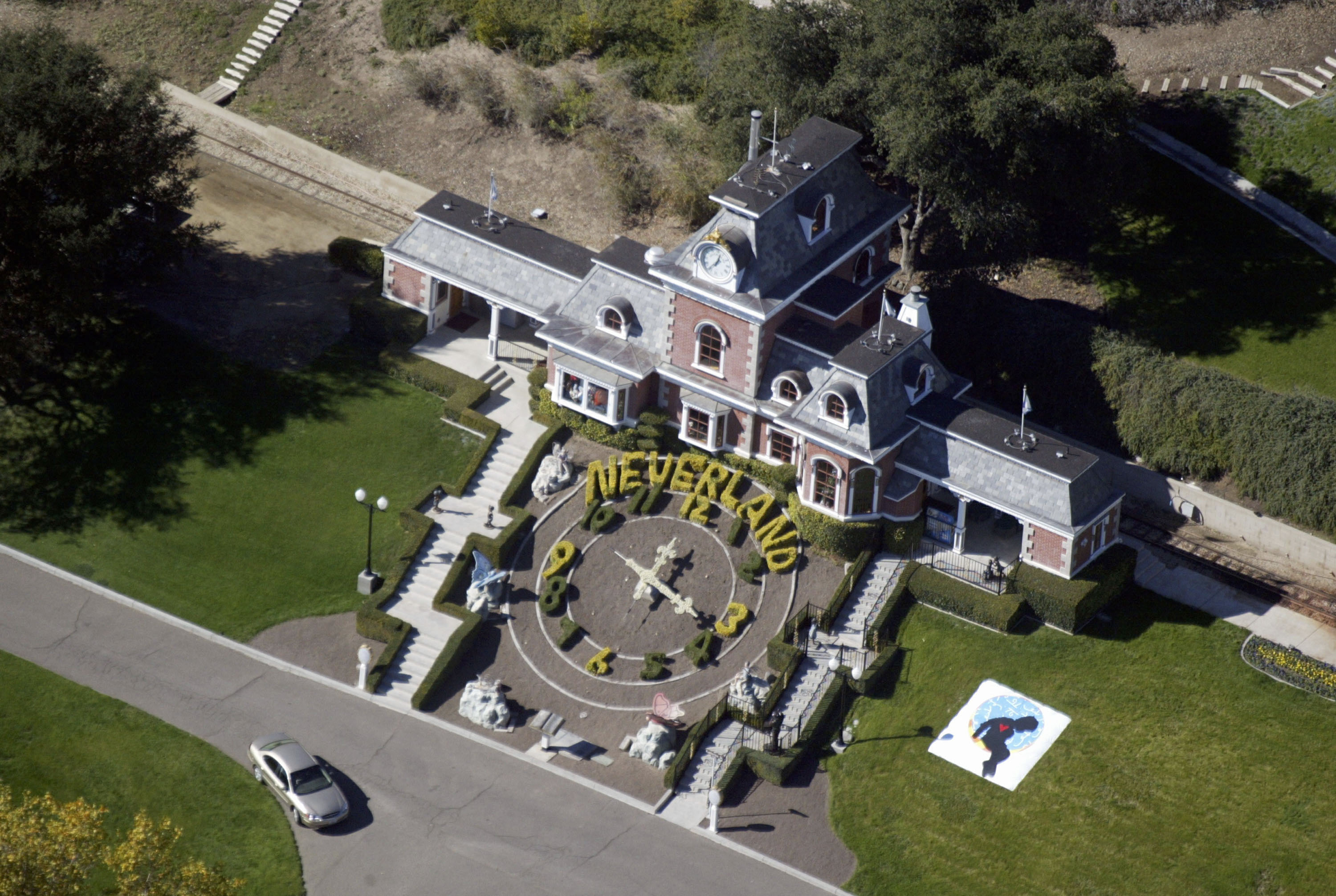 Michael Jackson's Neverland Ranch Investigation