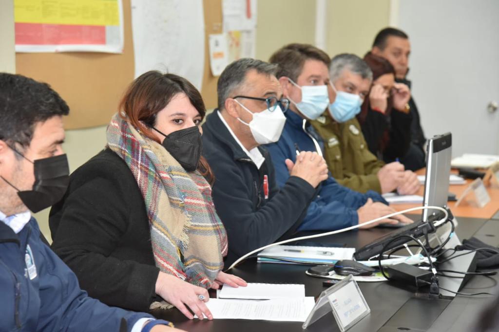 Autoridades de la Región Metropolitana participaron de una reunión de coordinación por el frente de mal tiempo anunciado para el fin de semana.