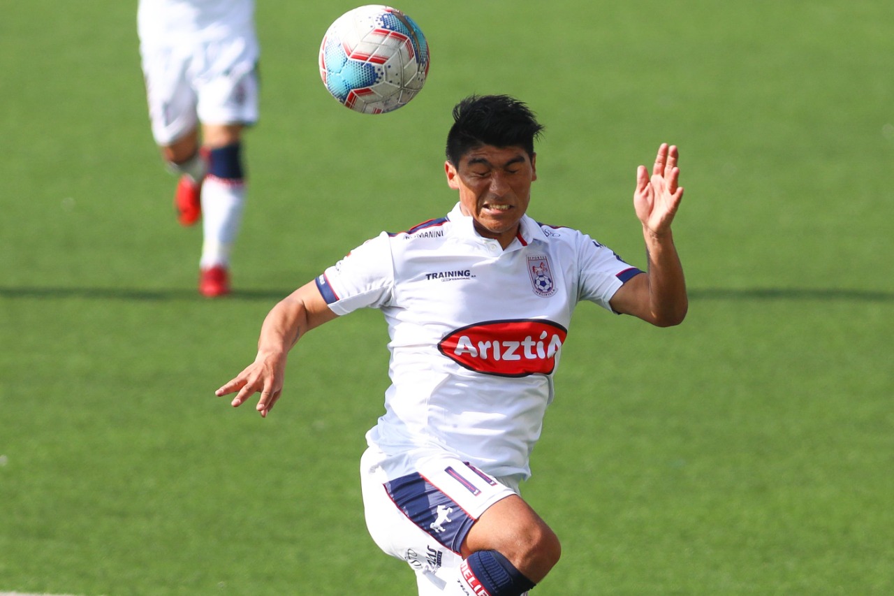 José Huentelaf, en un partido por Melipilla