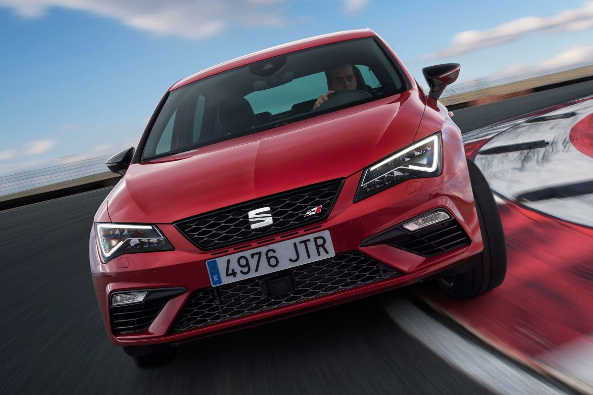 new-seat-leon-cupra-300-015h