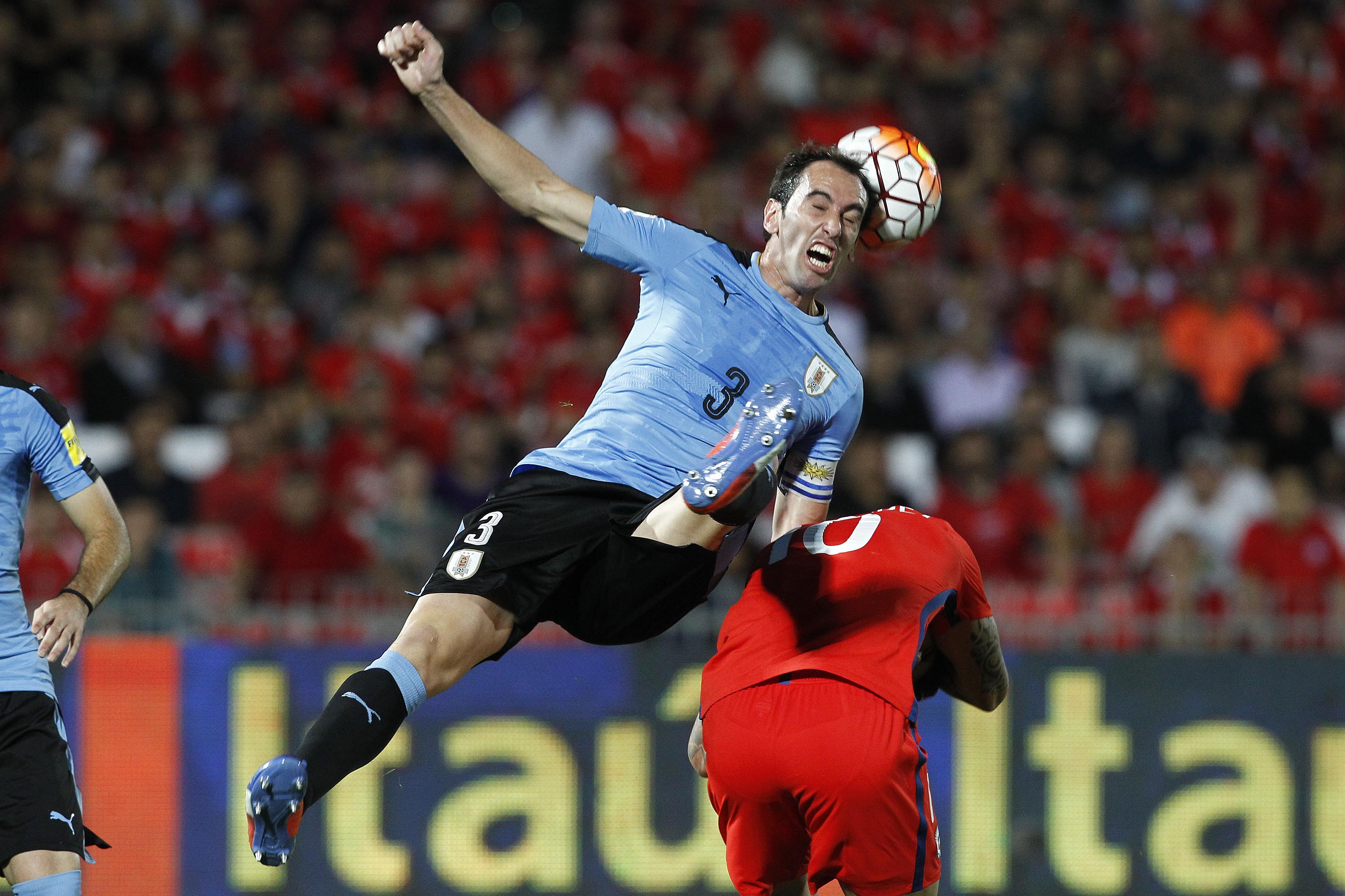 Los botines que estrenará Messi contra Uruguay, valen más que un