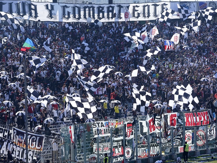 Hinchas de Colo Colo