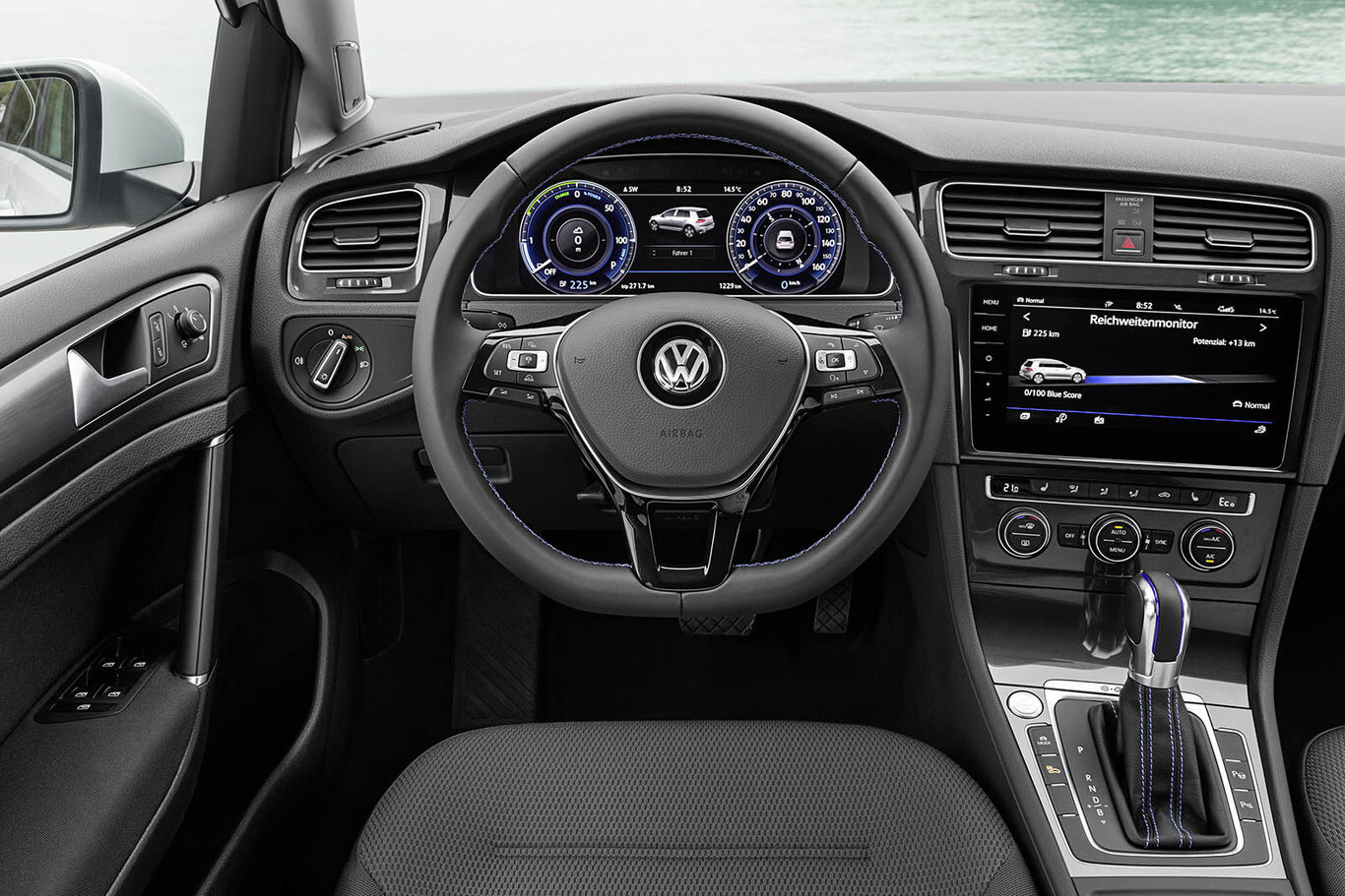 Volkswagen abandona los controles de pantalla táctil y recupera
