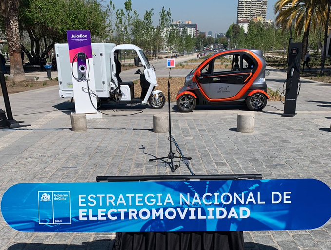 Gobierno fija meta de que al 2035 sólo se vendan autos eléctricos en Chile