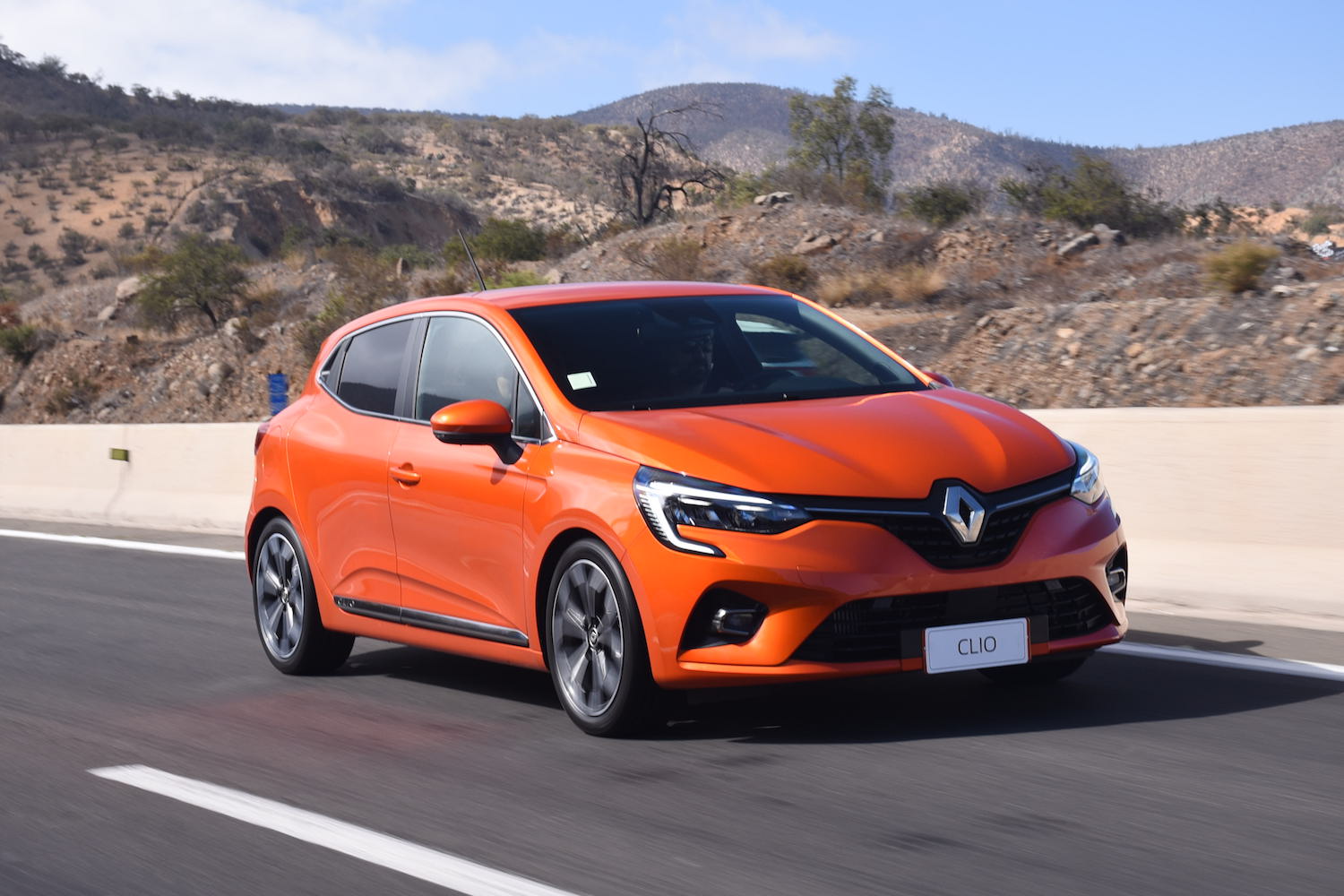 Renault Clio: llega la esperada quinta generación del emblemático hatchback  - La Tercera
