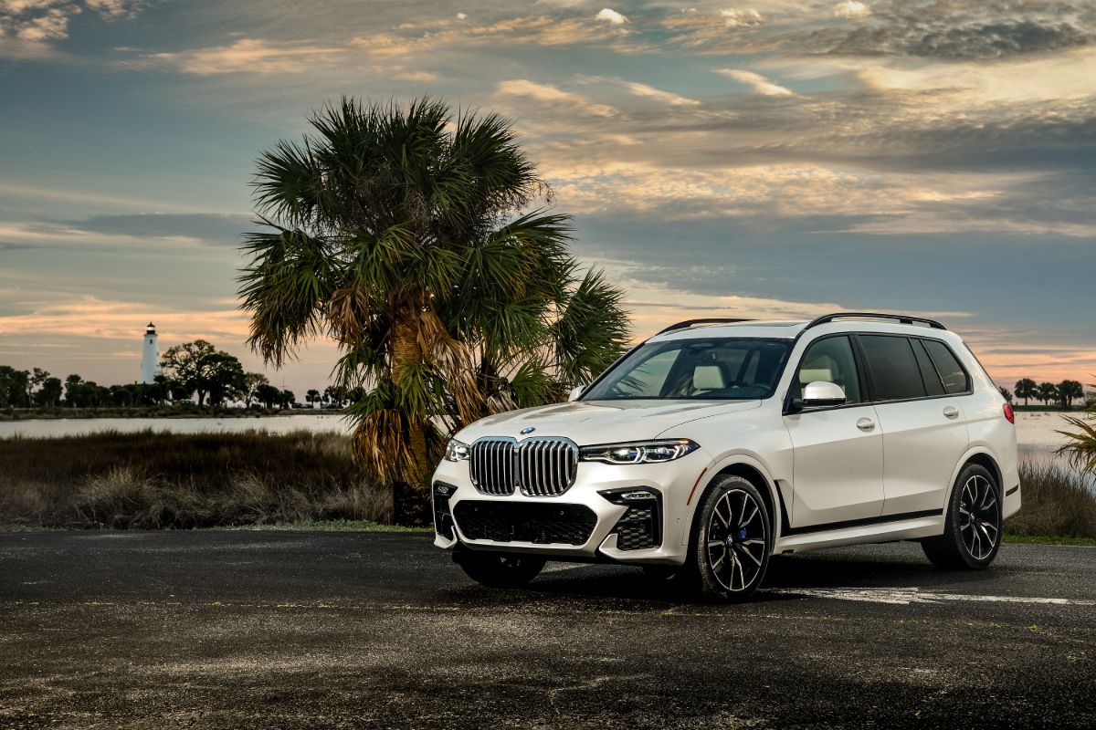 BMW X7 (1)