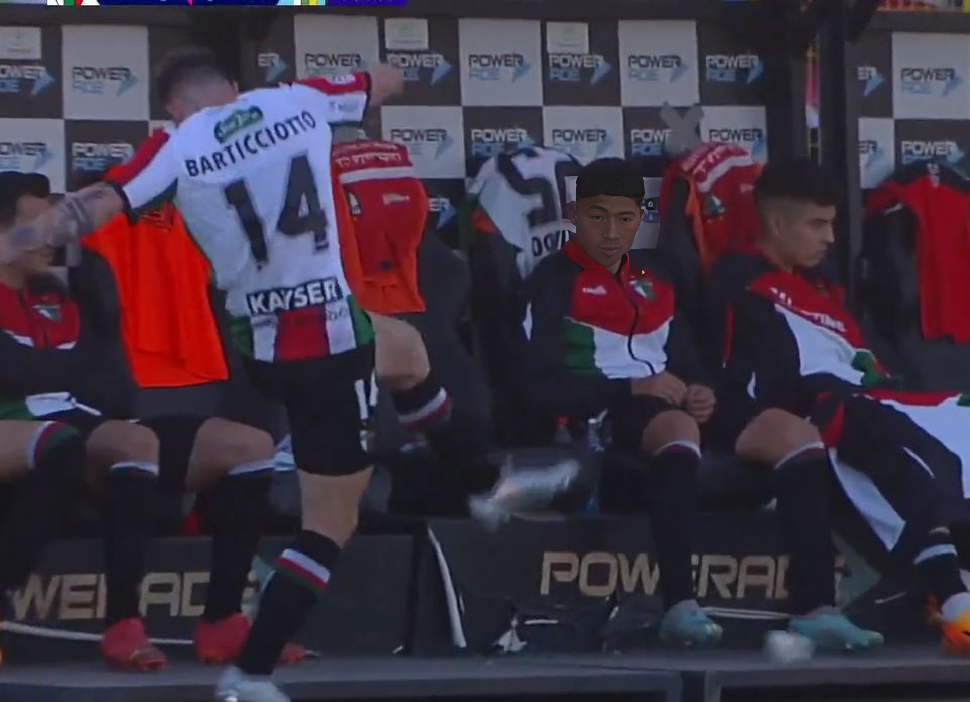 Bruno Barticciotto reaccionó de lama manera al momento de ser cambiado en el duelo entre Palestino y O'Higgins.