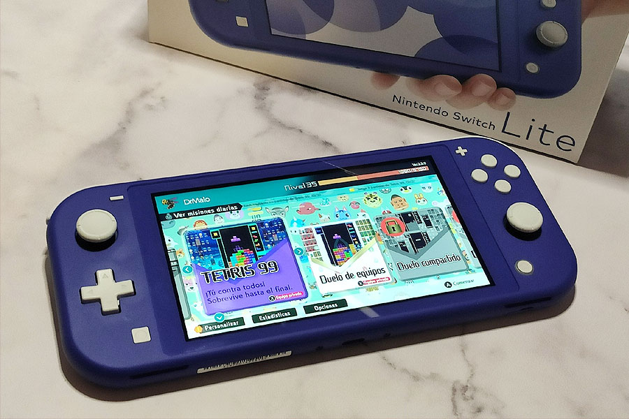 resistirse águila Aplastar Qué tal está el nuevo modelo azul de la Nintendo Switch Lite? - La Tercera