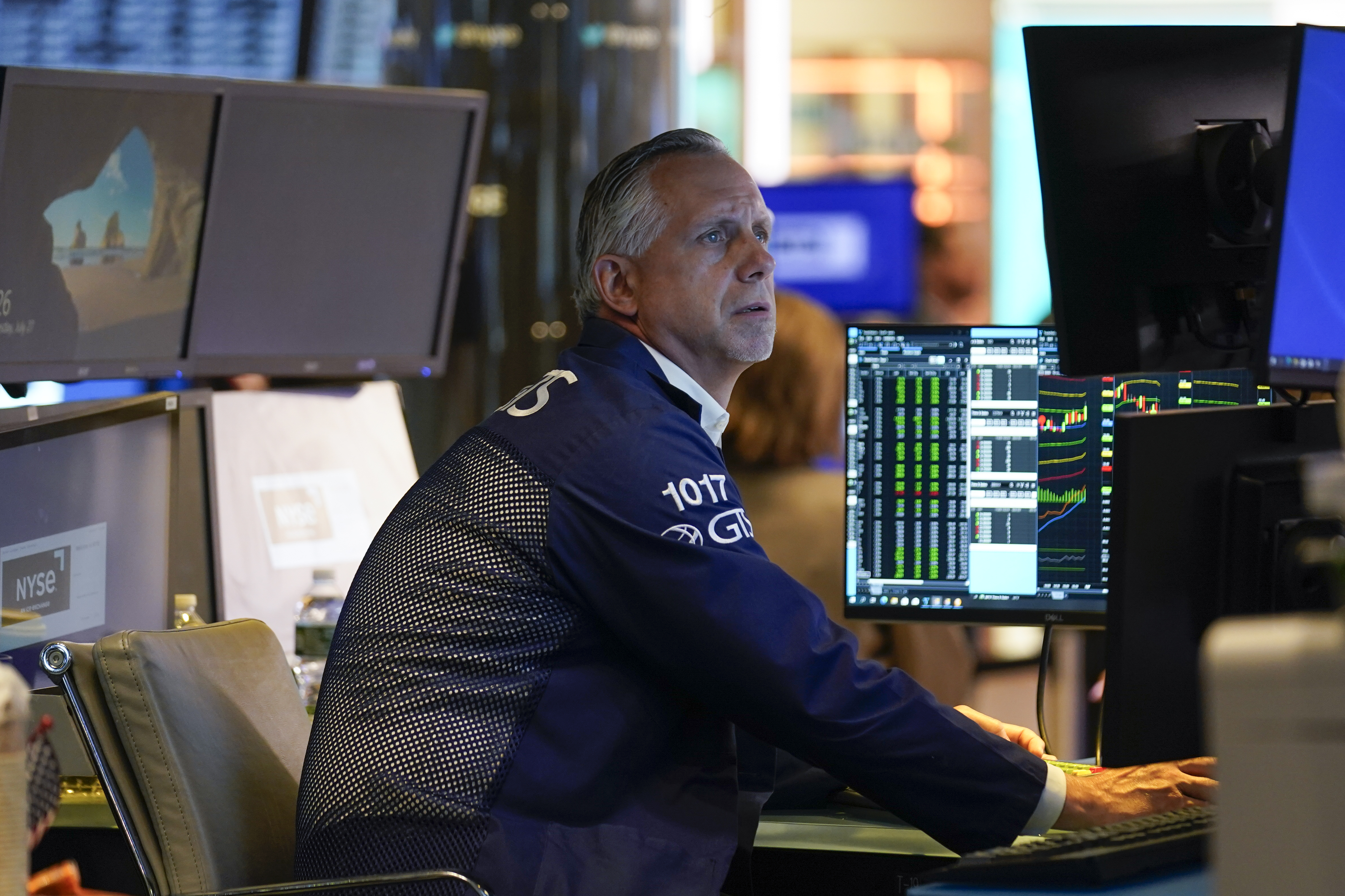 Wall Street rompe racha de cuatro sesiones de alzas y se desploma tras dato de inflación mayor al esperado