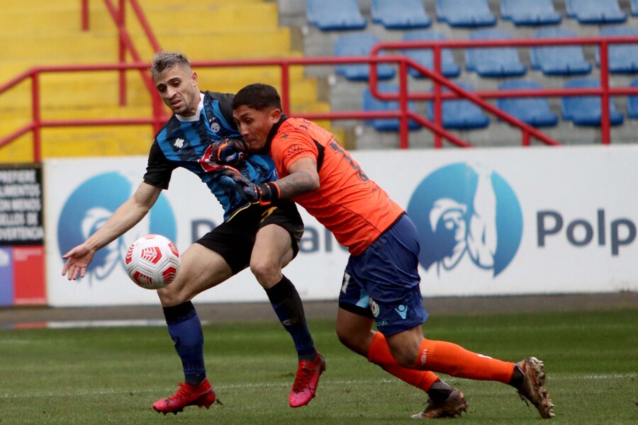 Walter Mazzantti y Zacarías López, en el último partido jugado en el CAP. FOTO: AGENCIAUNO