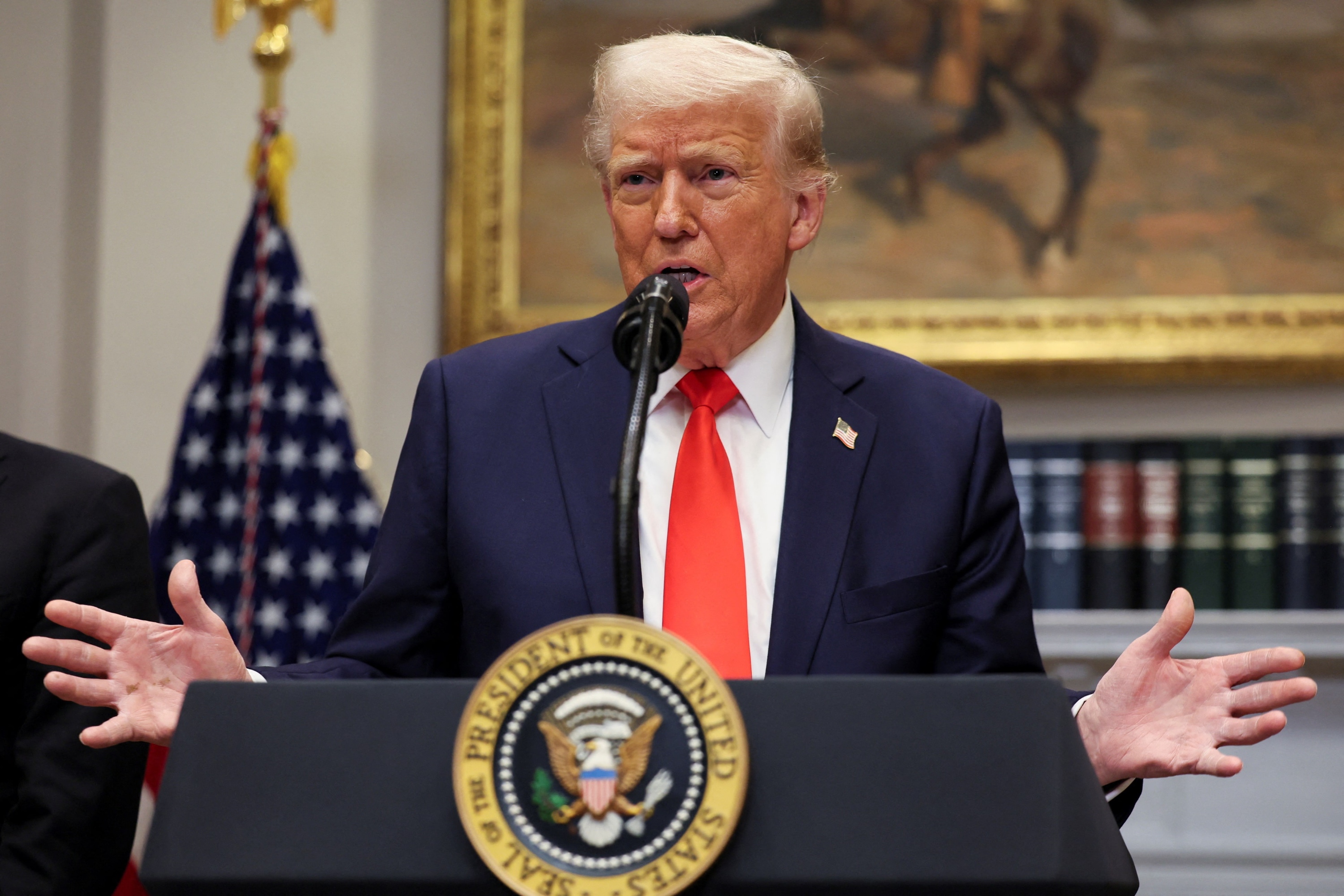 Corte Suprema rechaza la orden de Trump para congelar miles de millones de  dólares en ayuda exterior - La Tercera