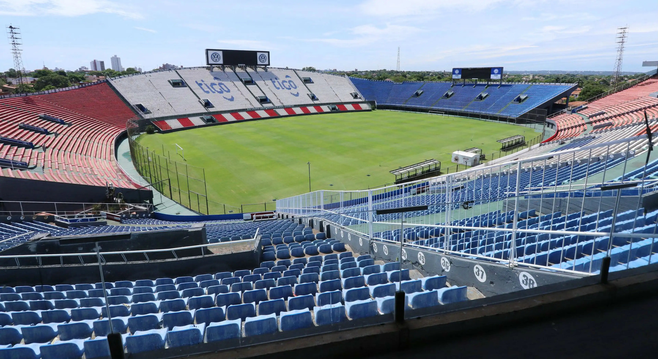 Colo Colo mira de reojo la situaci n del Defensores del Chaco La