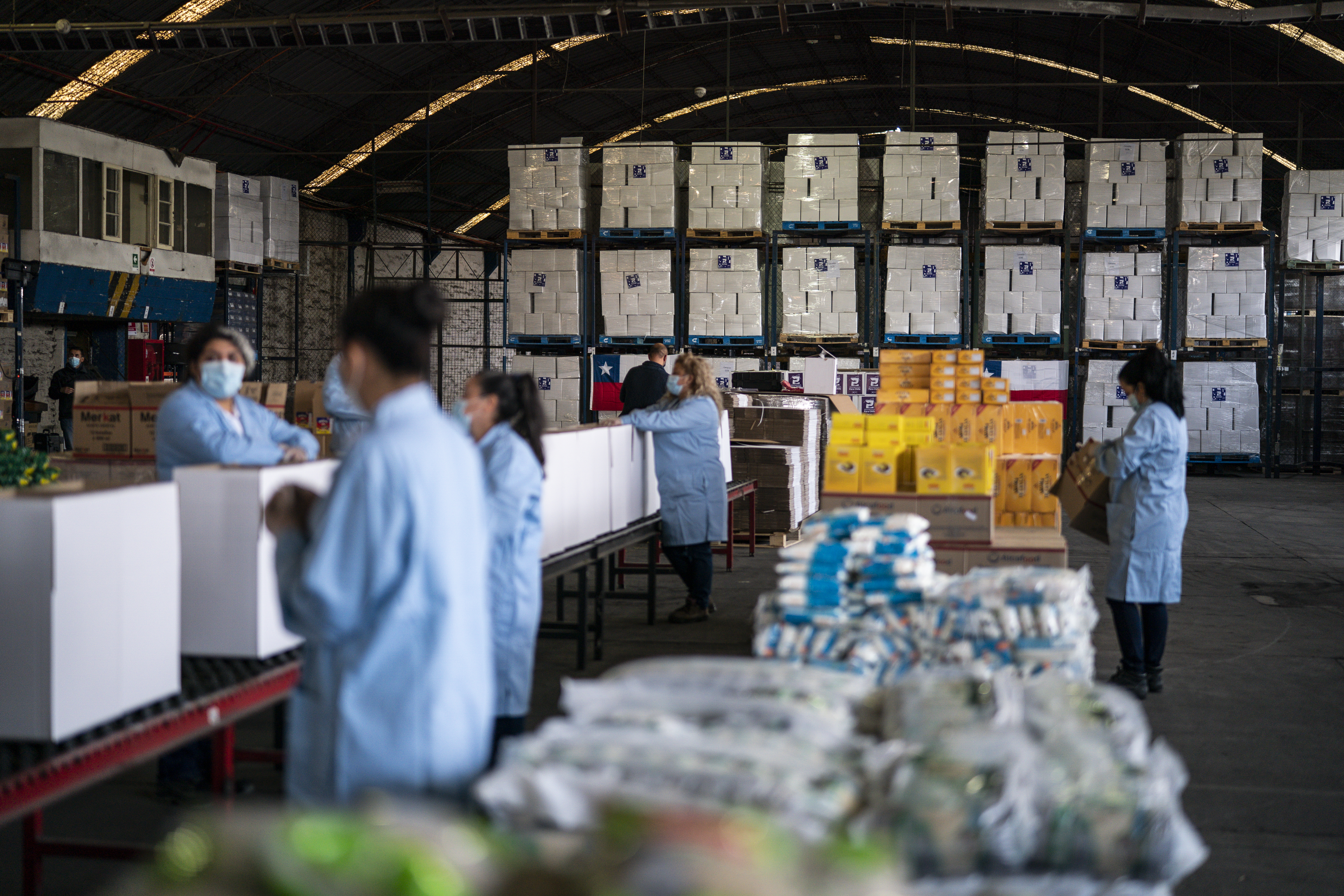 Centro de distribución de las cajas del plan "Alimentos para Chile".