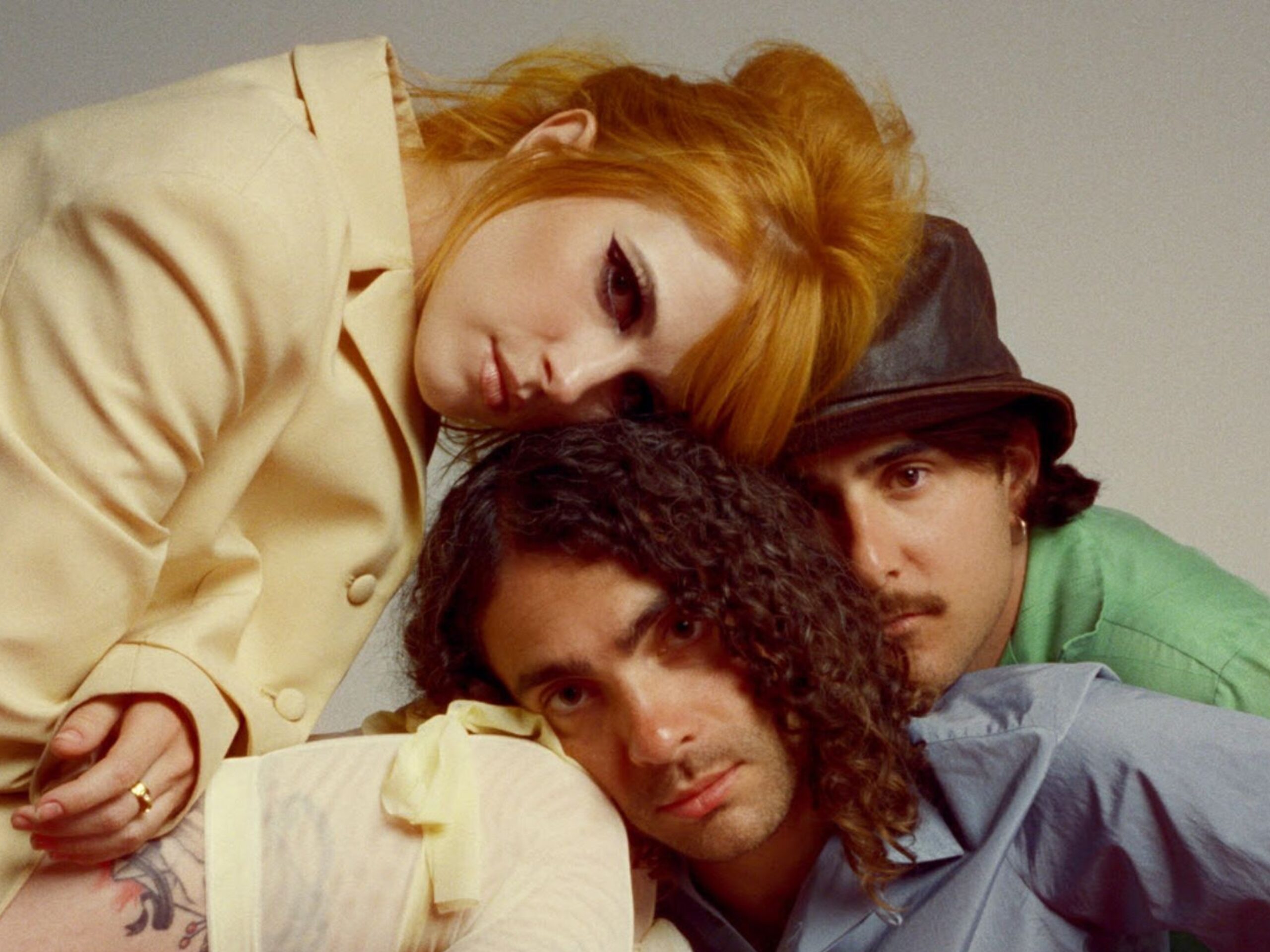 Paramore, banda integrada por Hayley Williams, Taylor York y Zac Farro