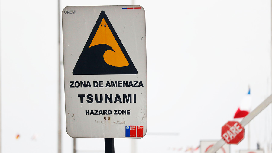 tsunami alerta emergencia