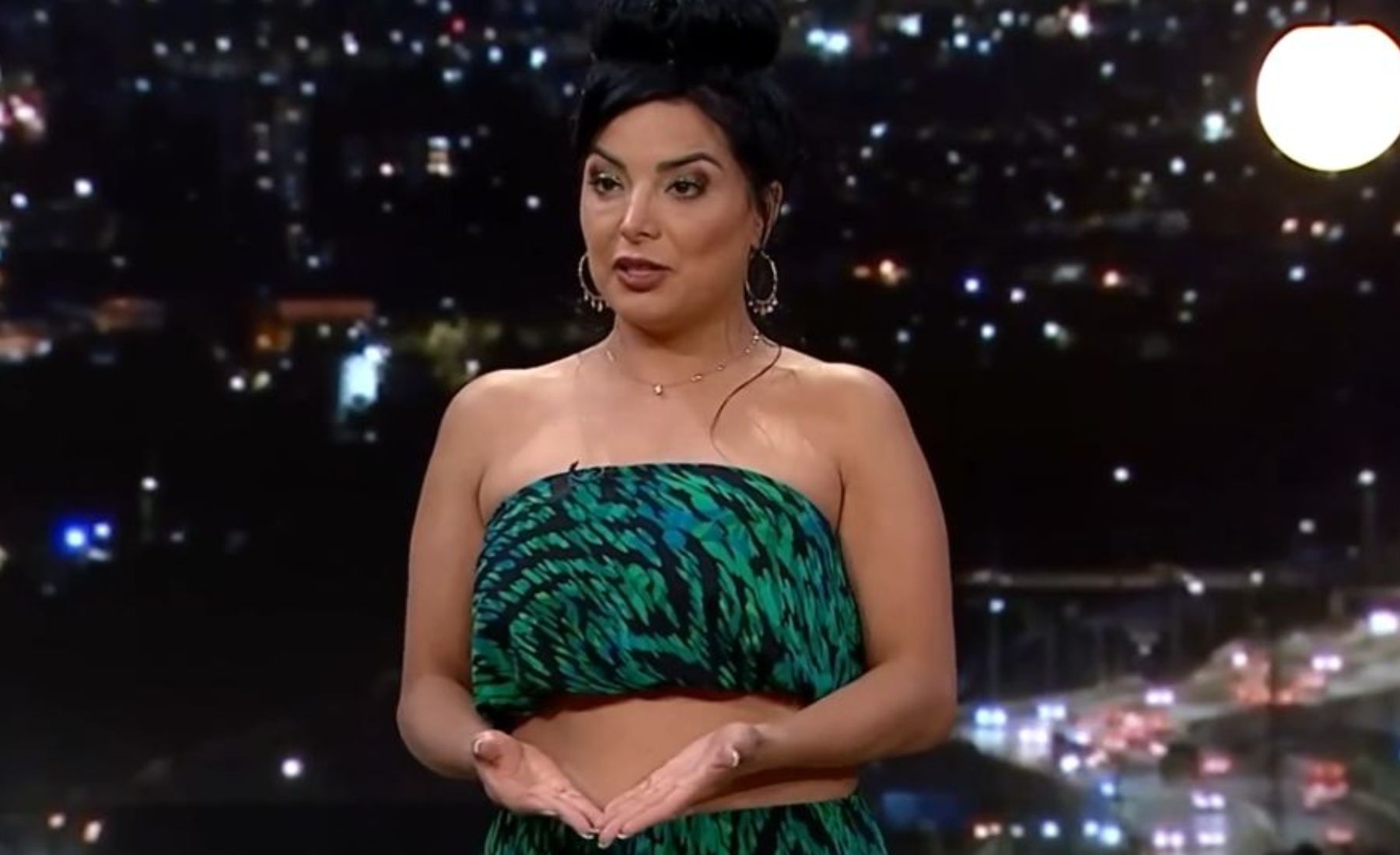 トリンドル 乳首