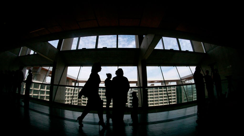 ciudad-gente-caminando-1023x573 (1)