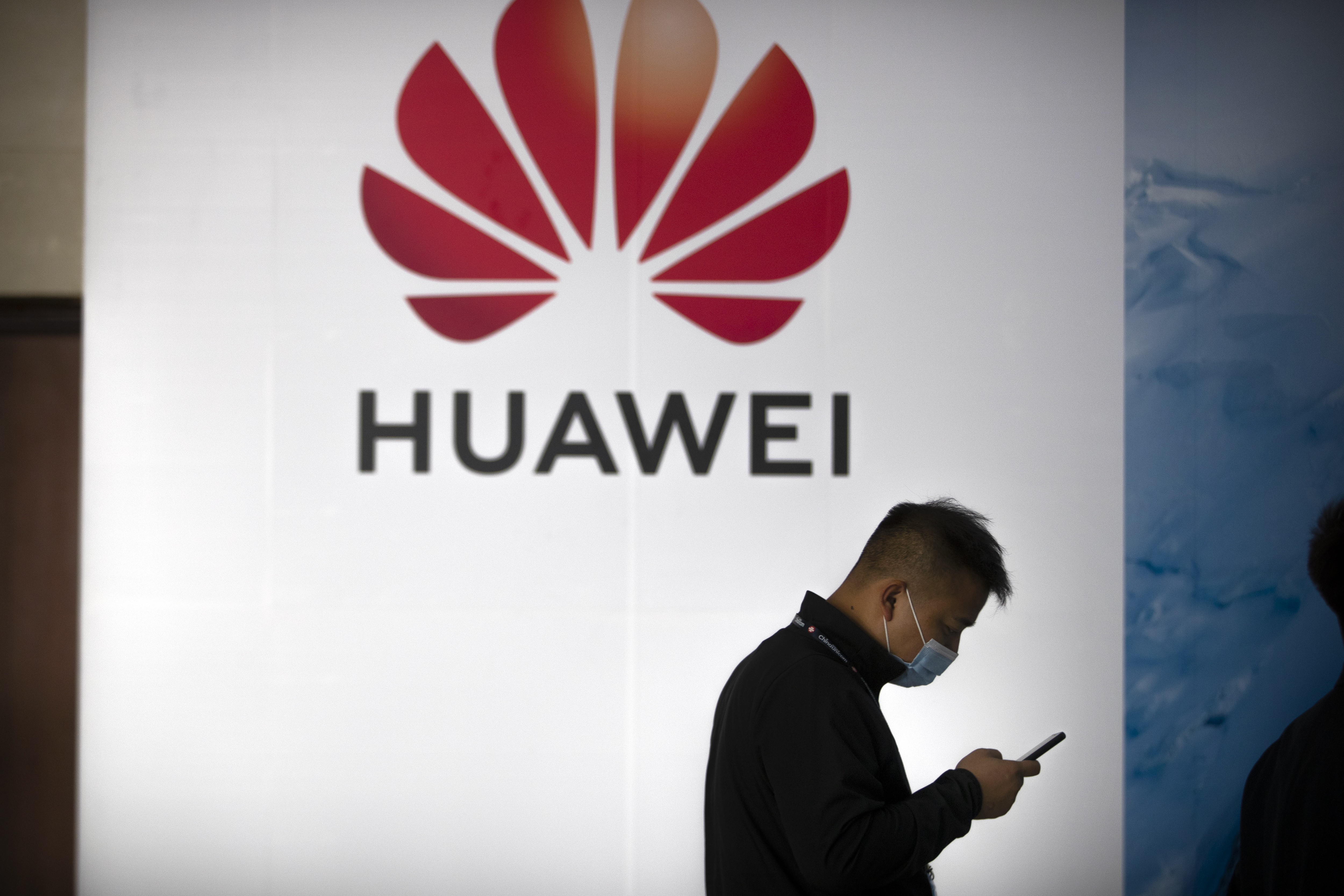 Huawei negocia la venta de su unidad de teléfonos inteligentes Honor