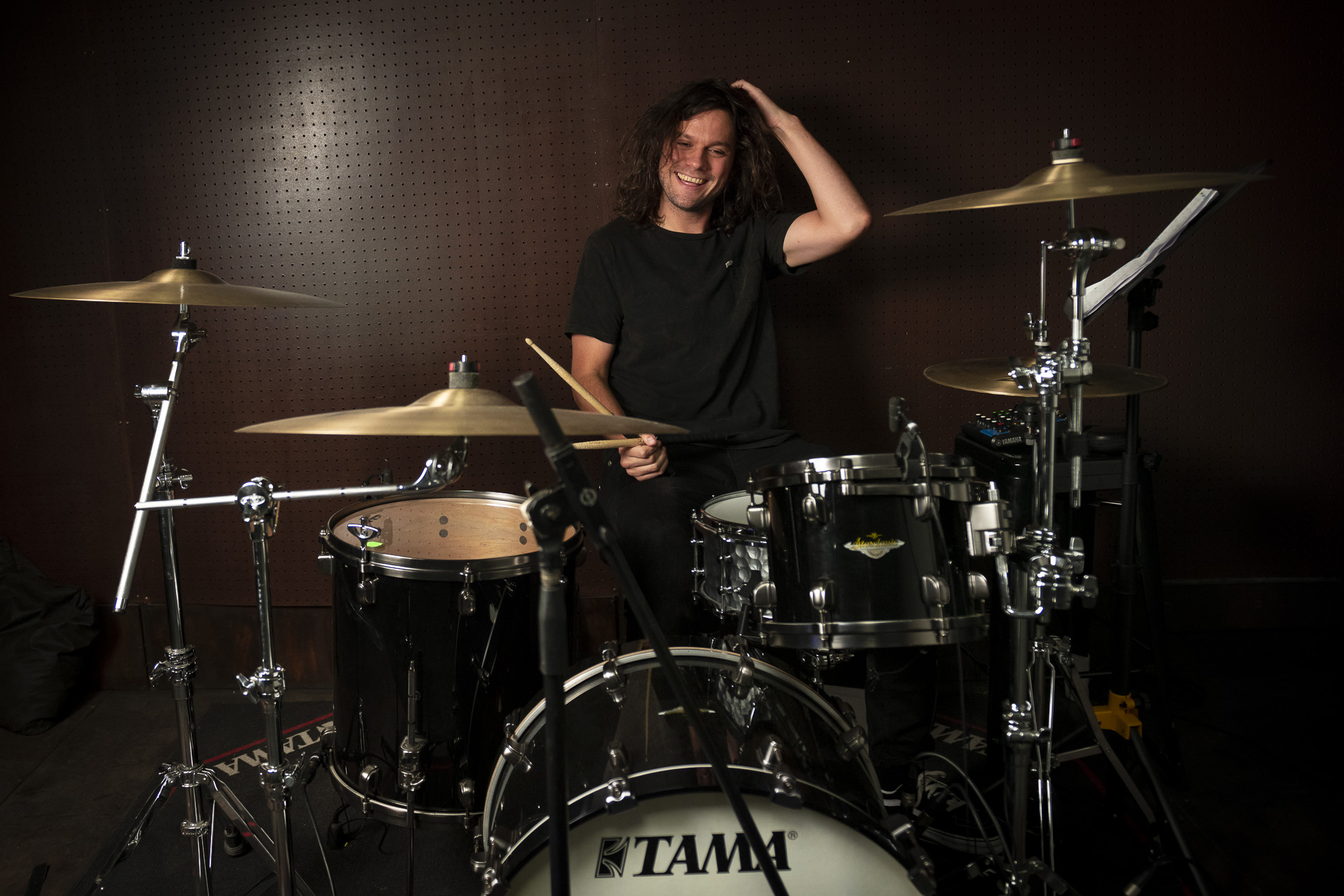 Diego Fuchslocher, baterista chileno. Fotografía de Jaime Valenzuela.