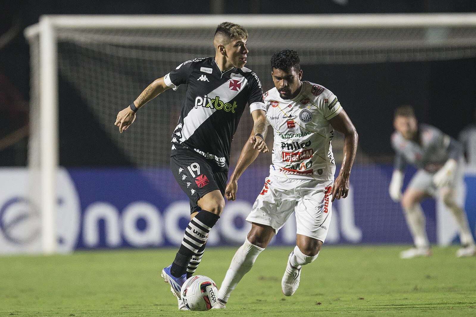 Carlos Palacios con la camiseta de Vasco da Gama.