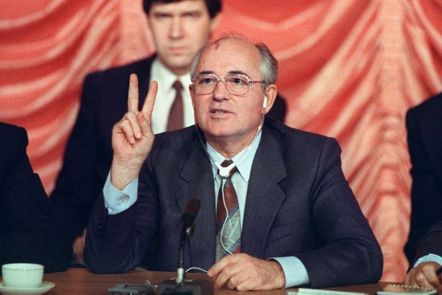 Gorbachov (1)