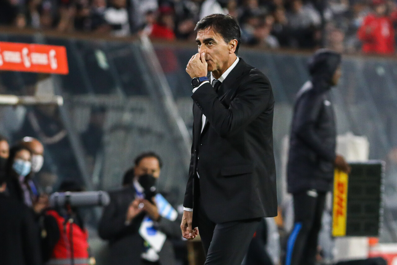 Gustavo Quinteros, durante el duelo ante River. FOTO: AGENCIAUNO