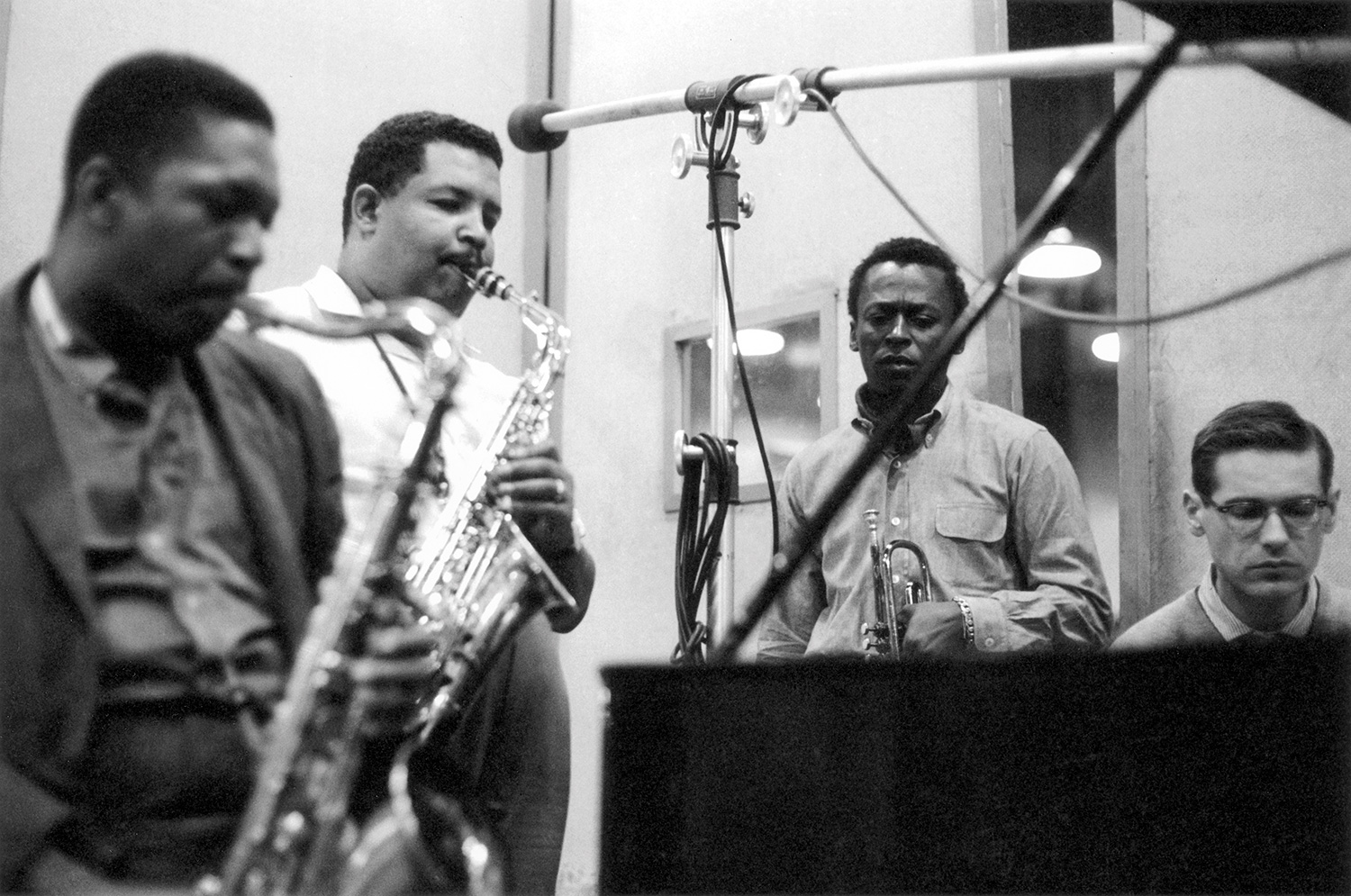 Don-Hunstein-John-Coltrane-Cannonball-Adderley-Miles-Davis-Bill-Evans-Kind-of-Blue-1959