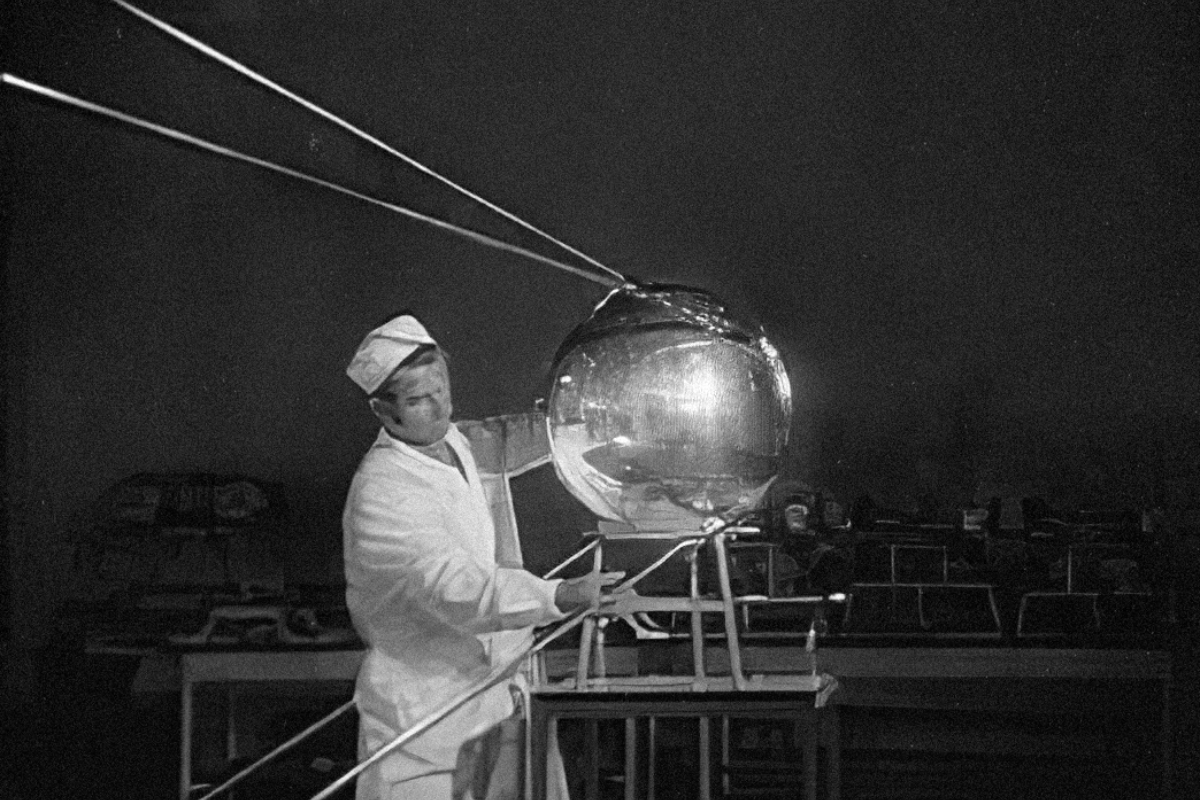 Sputnik 1: el día en que se lanzó el primer satélite al ...