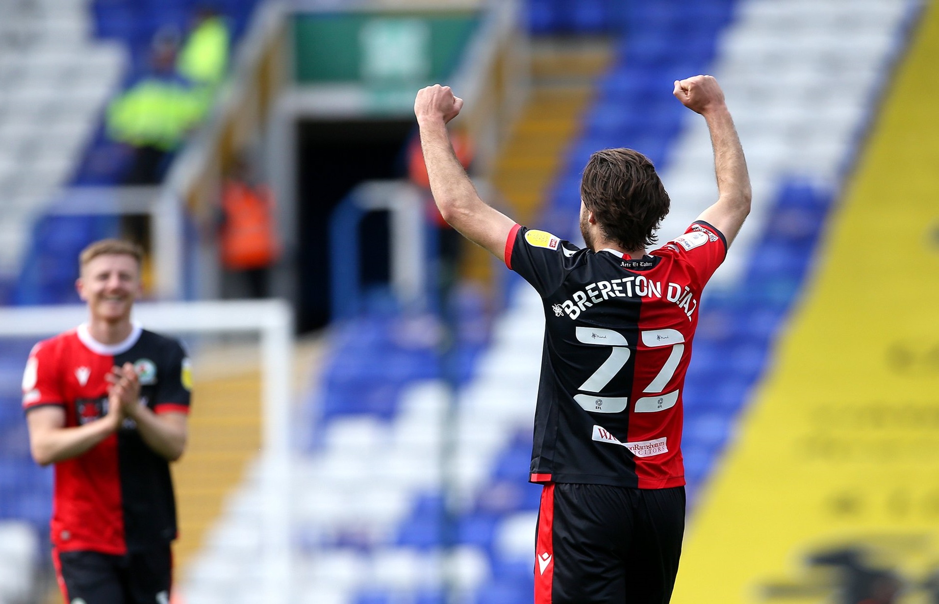 Brereton festeja su gol ante el Birmingham. FOTO: @Rovers / Twitter.