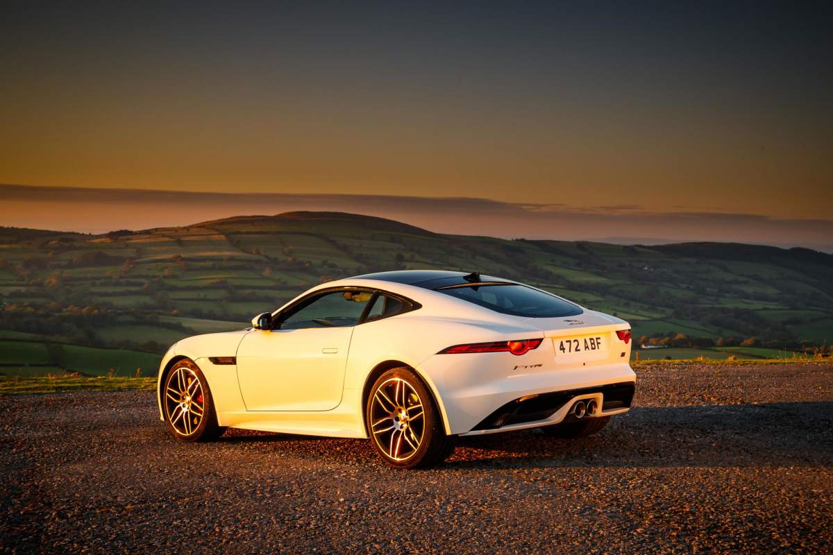 Jaguar F-Type Chequered Flag