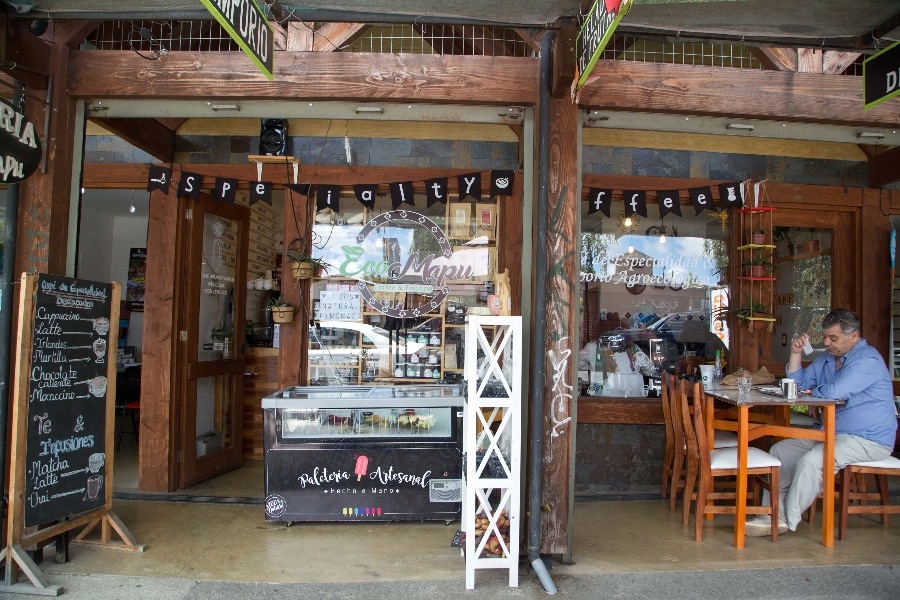 Eco Mapu: El único lugar de Villarrica donde sirven un original café de avellanas - La Tercera