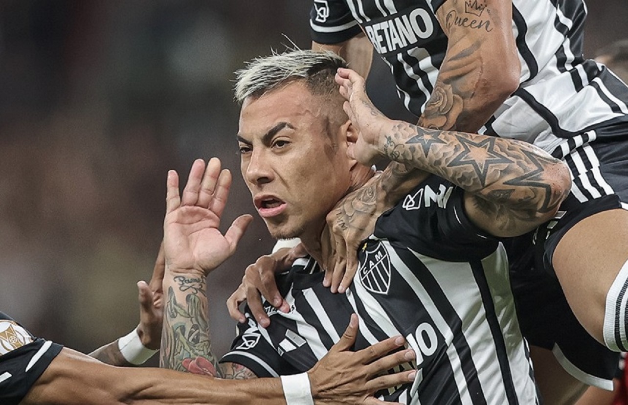 Eduardo Vargas marcó el 1-0 la victoria del Mineiro sobre Inter de Porto Alegre.