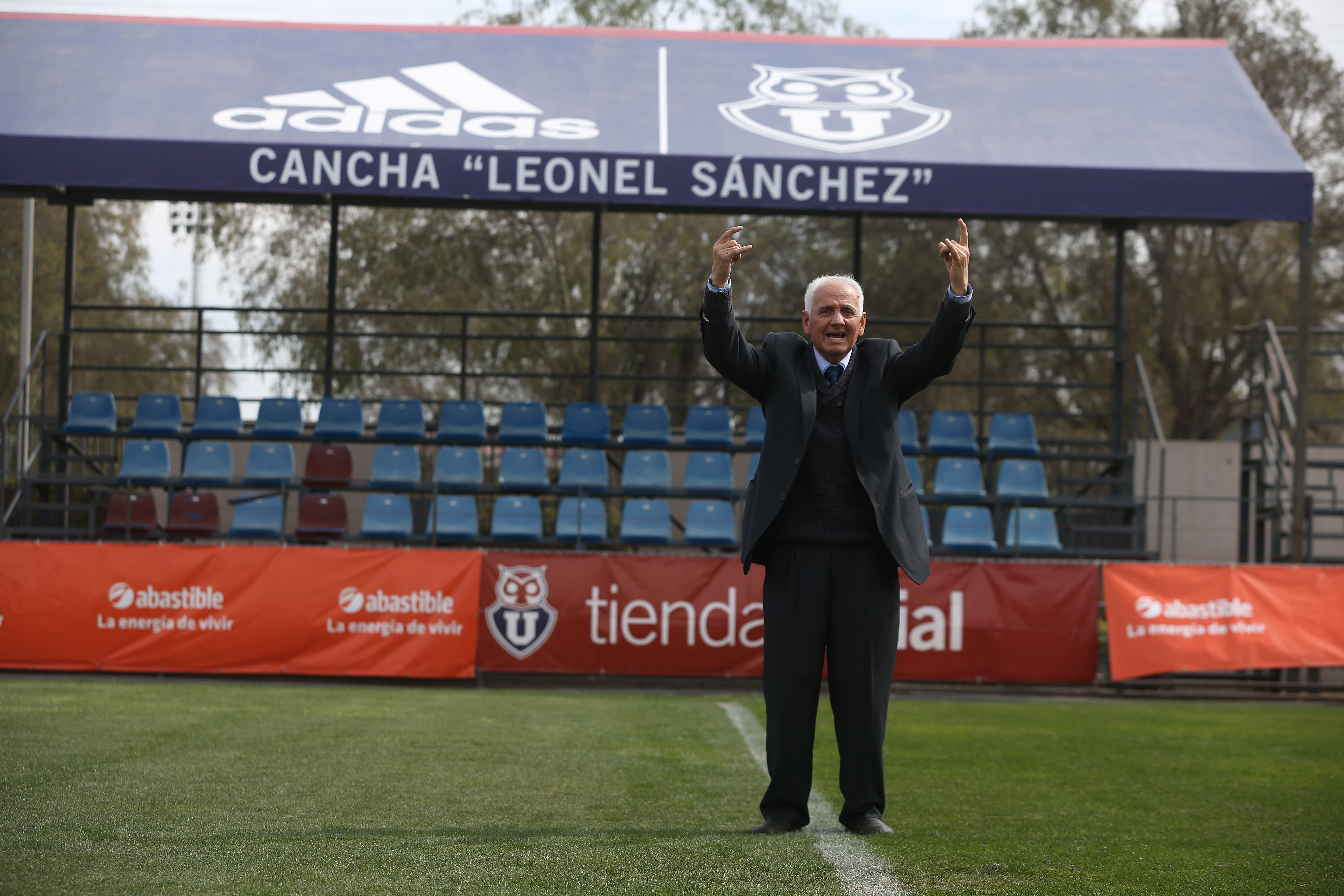 LEONEL SANCHEZ