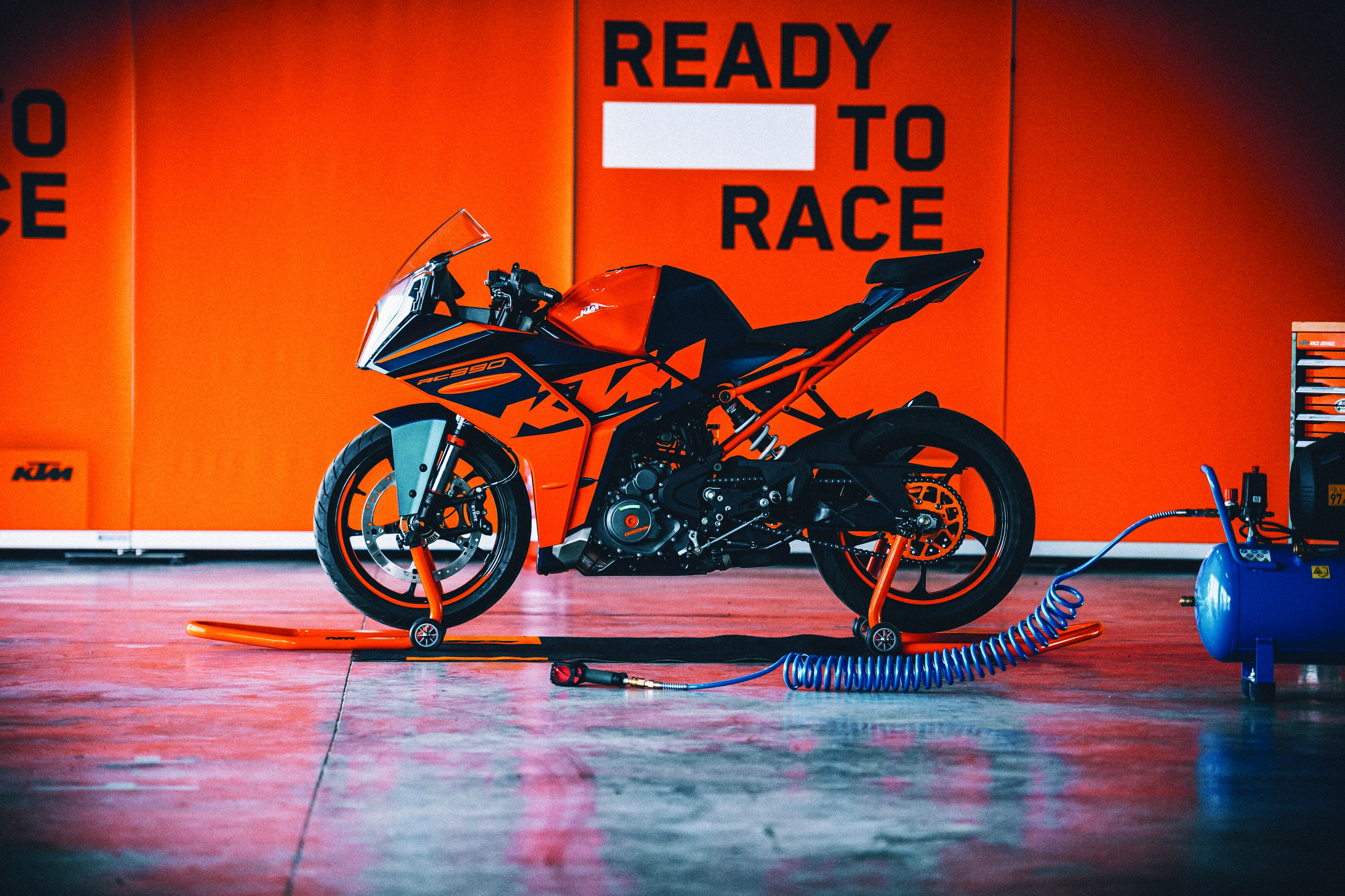 Présentation de la moto KTM RC 390